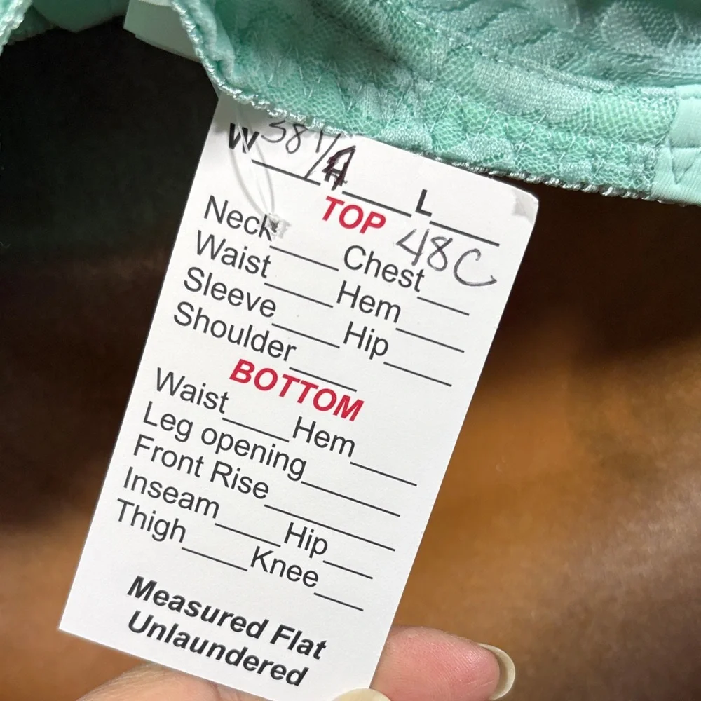 Full Coverage‎ Lace Underwire Bra in Mint green 48C. D2
